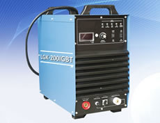 ��Զ�������и��